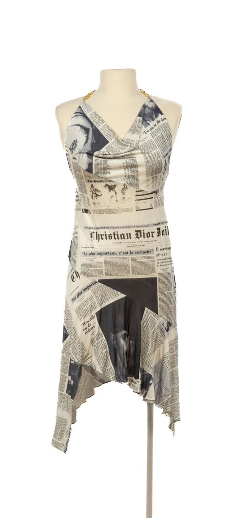 christian dior zeitung kleid carrie|carrie bradshaw dior dress price.